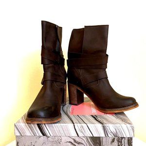 NEW WITH BOX - JEFFREY CAMPBELL BOOT "FRANCE"  SIZE 9